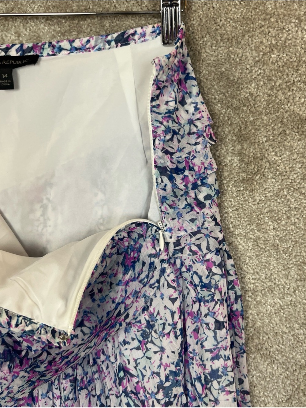 Banana Republic Skirt Womens 14 Blue Floral Pleated Sheer Lined Side Zip- 5139 - Picture 10 of 11